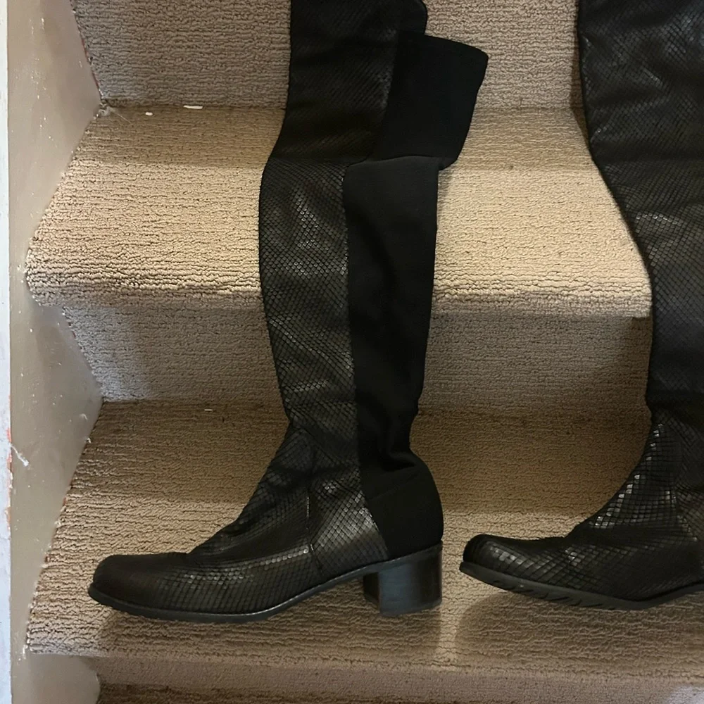 Stuart Weitzman Black womens Boots